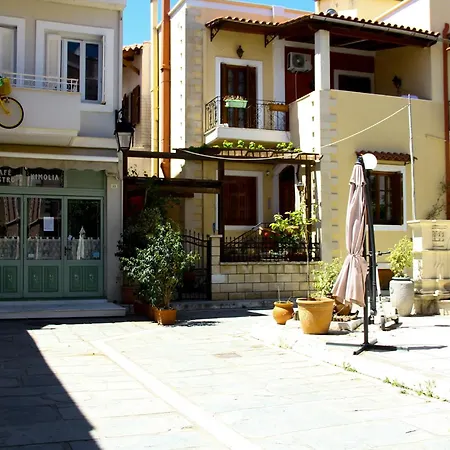 Old Town Gallery * ريثيمنو
